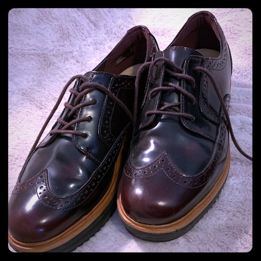 Women’s Clark’s Teadale Maira Wingtip Derby